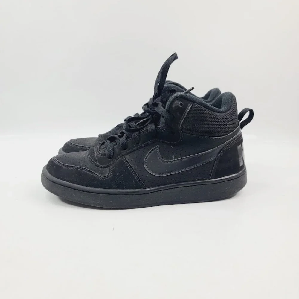 Nike Boy's Black Court Borough‎ 839977-001 Mid-Top Casual Sneaker Size 4.5